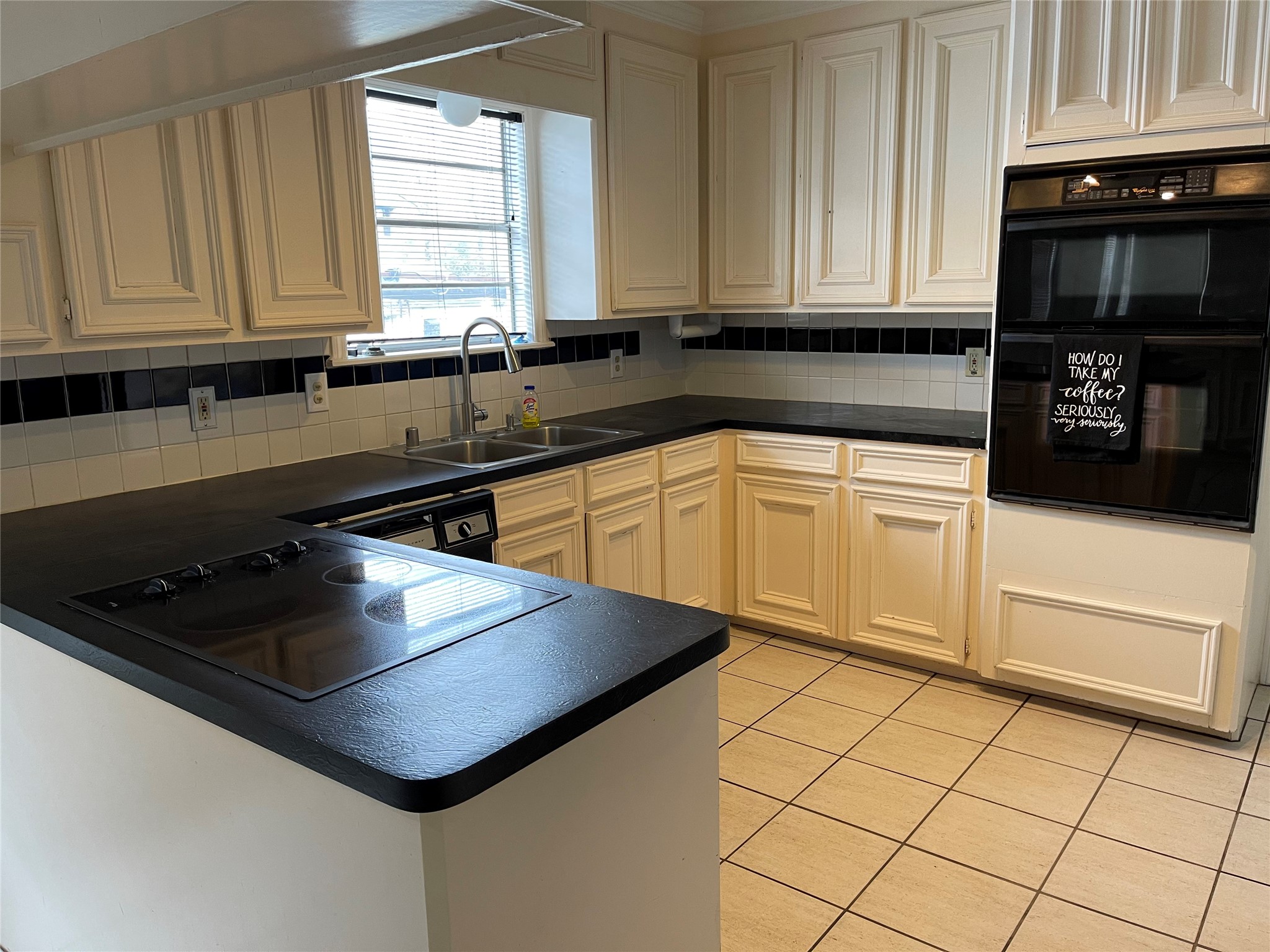 827 Booth Street Houston, TX 77009 - Photo 8 of 18