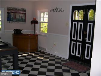 437 Rices Mill Road Wyncote, PA 19095 - Photo 3 of 12