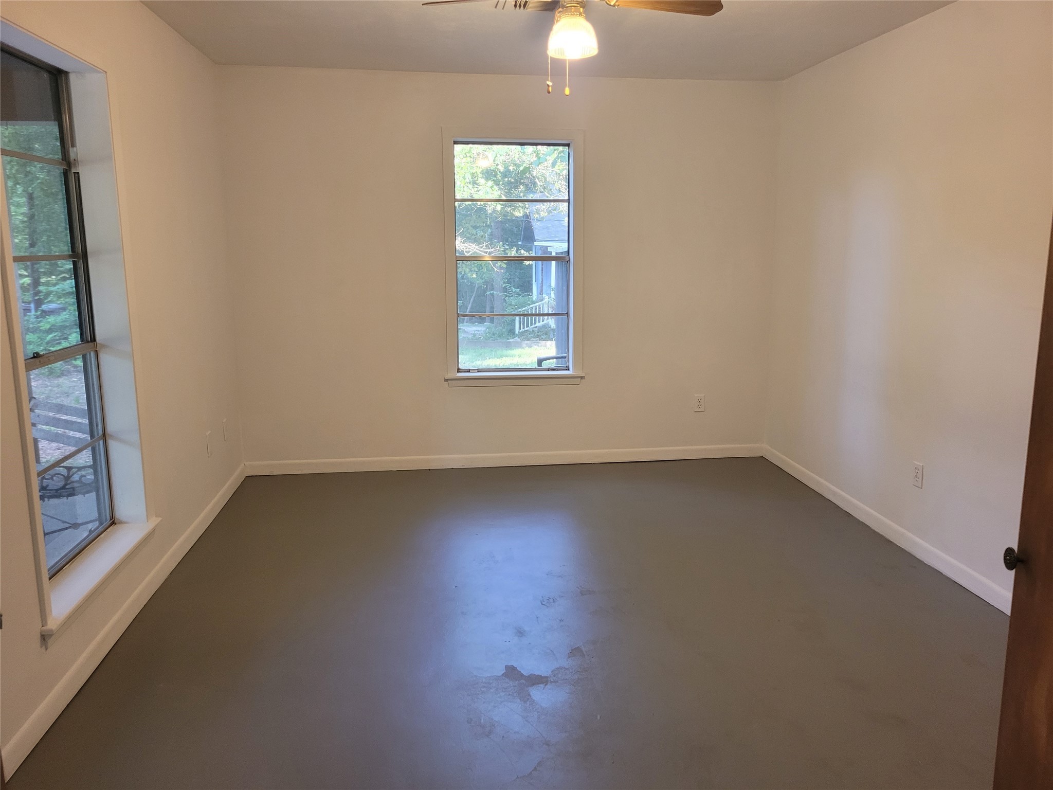 16 Connor Lane Huntsville, TX 77320 - Photo 17 of 33 Primary bedroom from closet to other side of room.