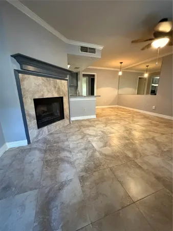 $1,000 | 3919 Fairmont Parkway, Unit 205, Pasadena, TX 77504