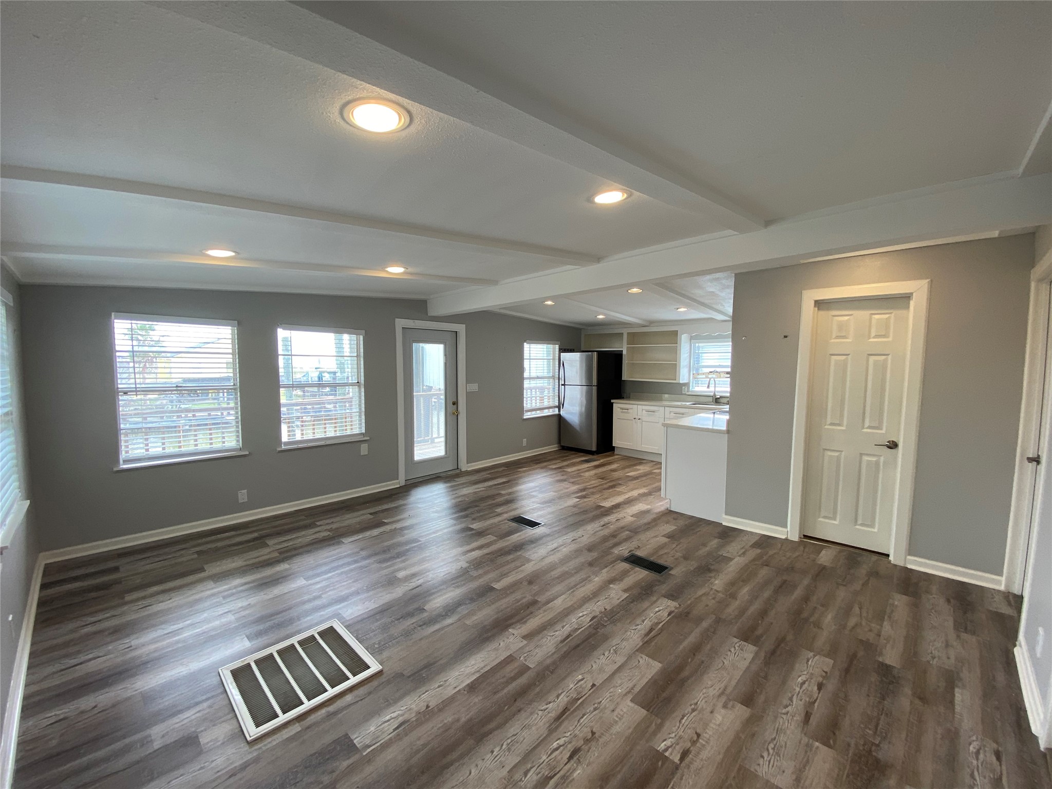 310 Marine Way Freeport, TX 77541 - Photo 8 of 25