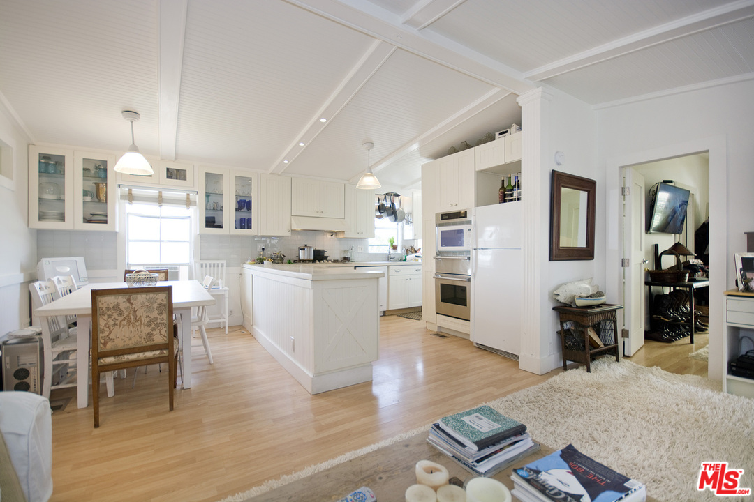 6711 Wandermere Road Malibu, CA 90265 - Photo 14 of 19