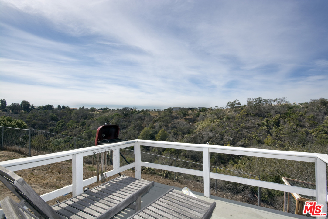 6711 Wandermere Road Malibu, CA 90265 - Photo 18 of 19