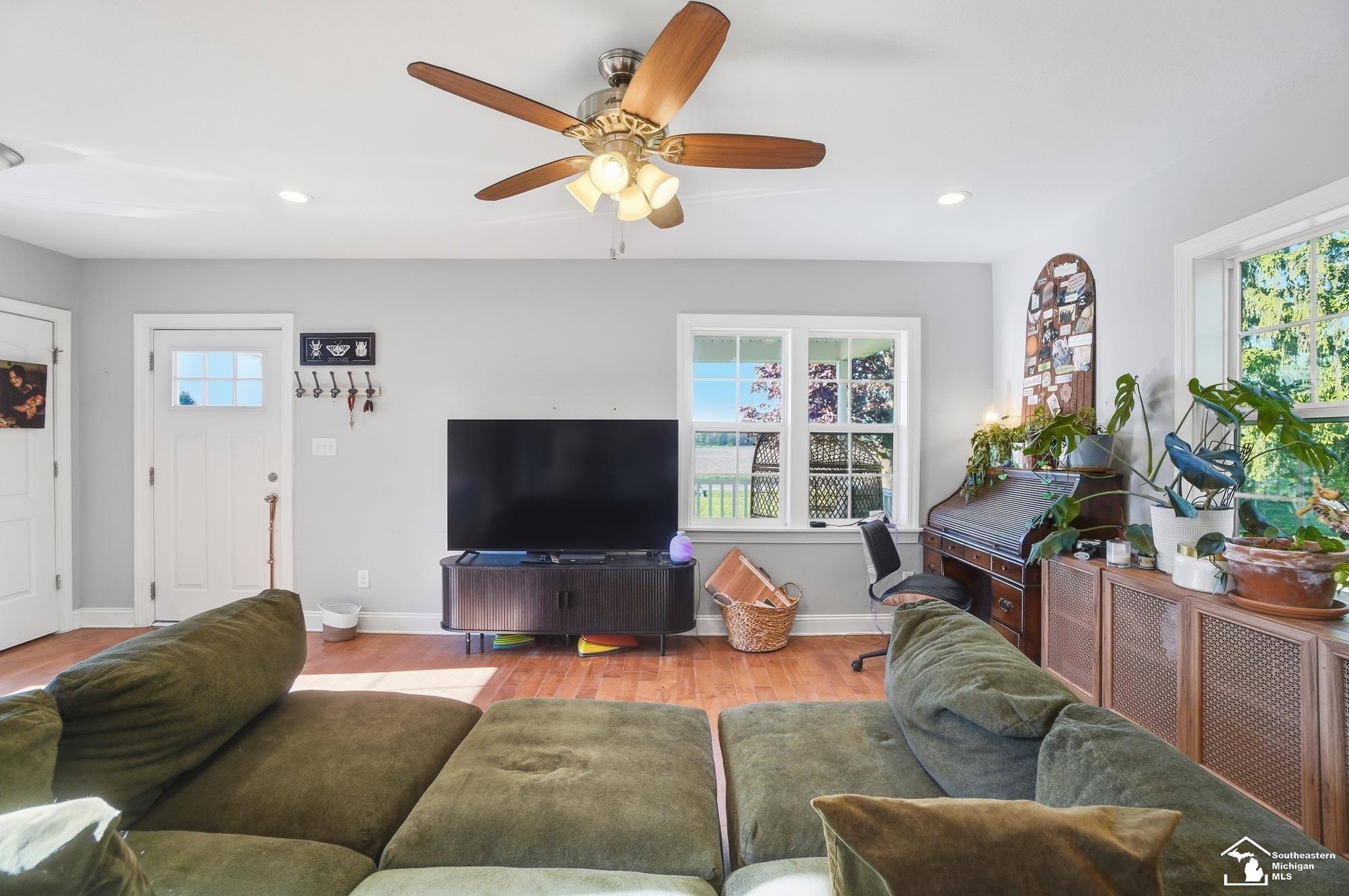 2634 Stewart Road Monroe, MI 48162 - Photo 5 of 43