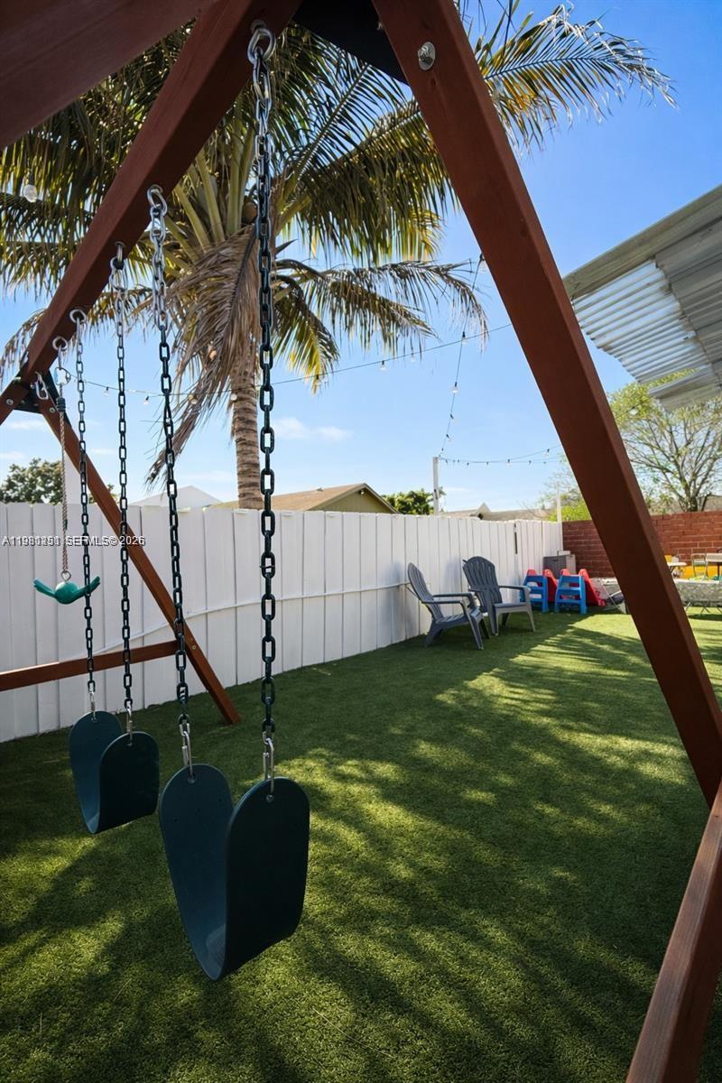 12504 Southwest 112th Terrace Miami, FL 33186 - Photo 12 of 12