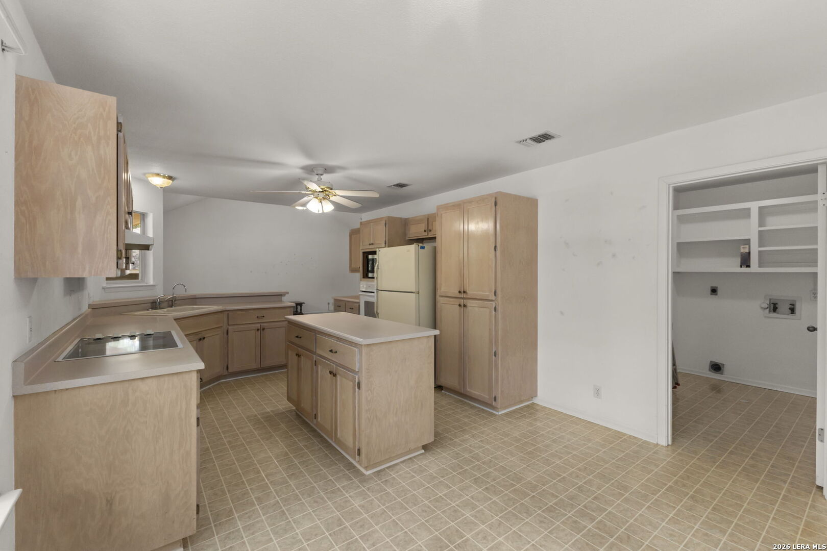 139 Sycamore Helotes, TX 78023 - Photo 13 of 43 Gallery Image 13