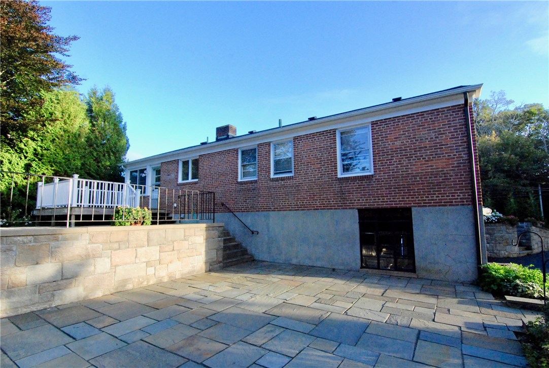 16 Shore Road Westerly, RI 02891 - Photo 25 of 29