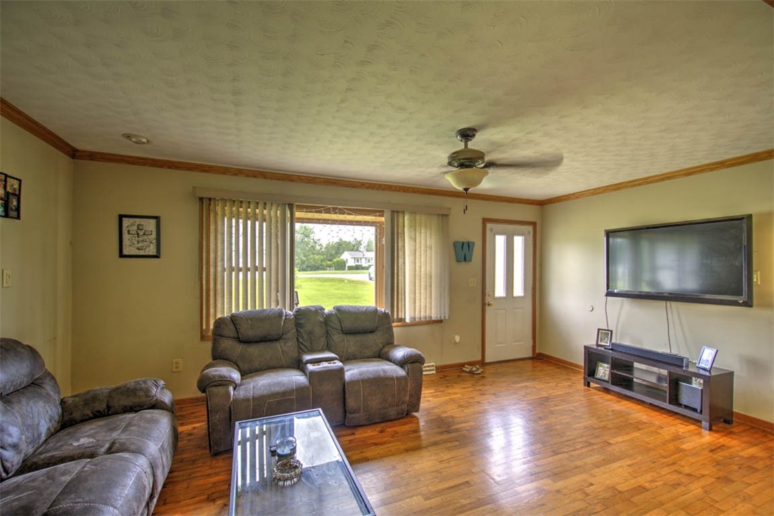 1869 Race Drive Decatur, IL 62521 - Photo 5 of 19