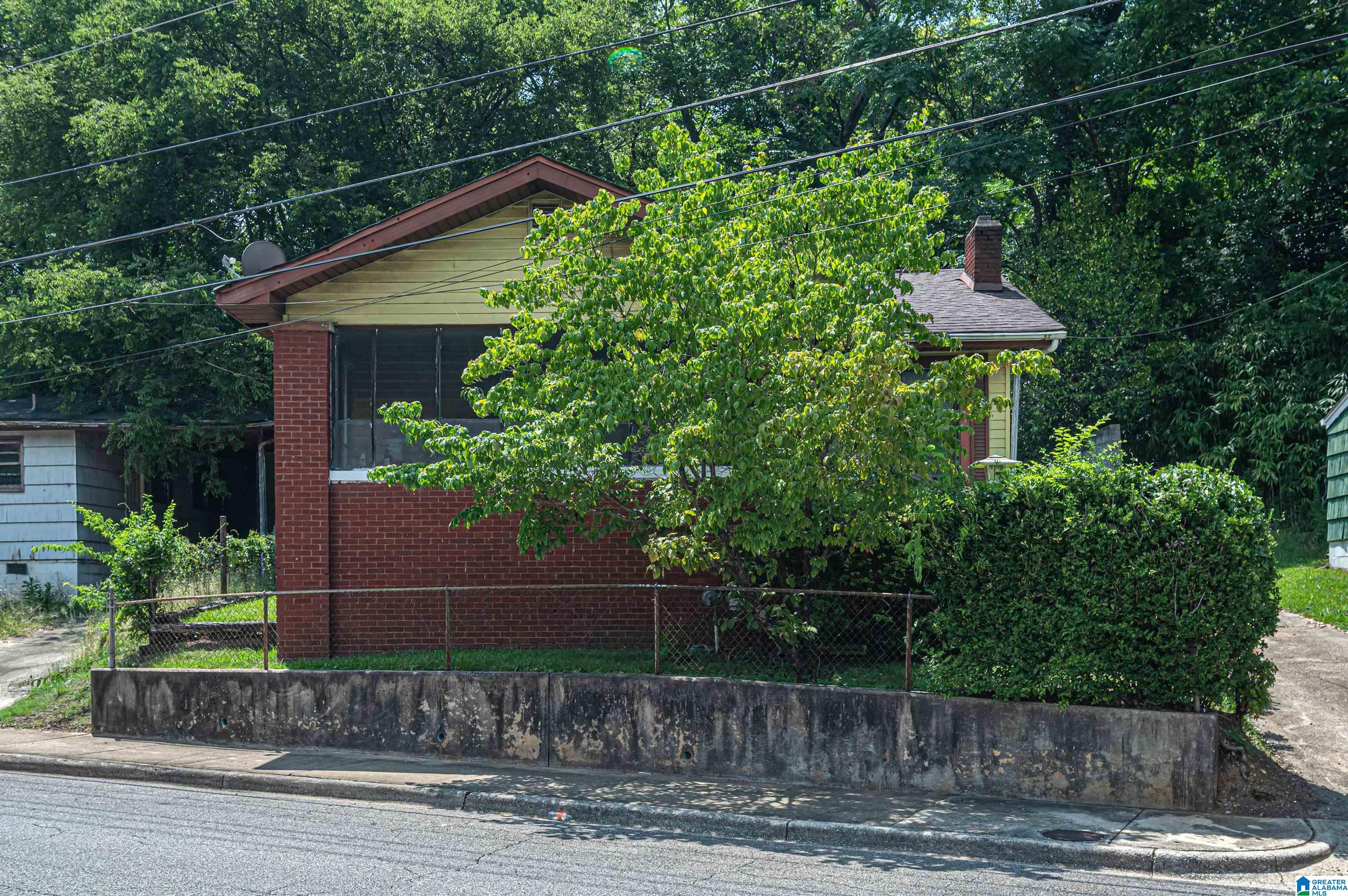 1604 Fred L Shuttlesworth Road Birmingham, AL 35234 - Photo 2 of 22