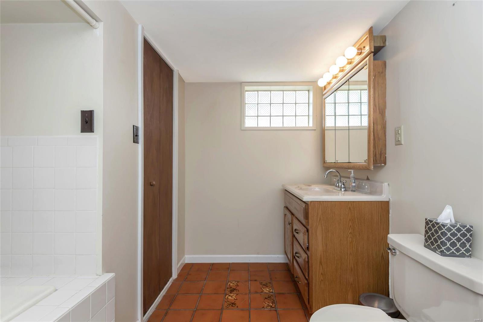 1614 North Berry Road St. Louis, MO 63119 - Photo 19 of 28 Gallery Image 19
