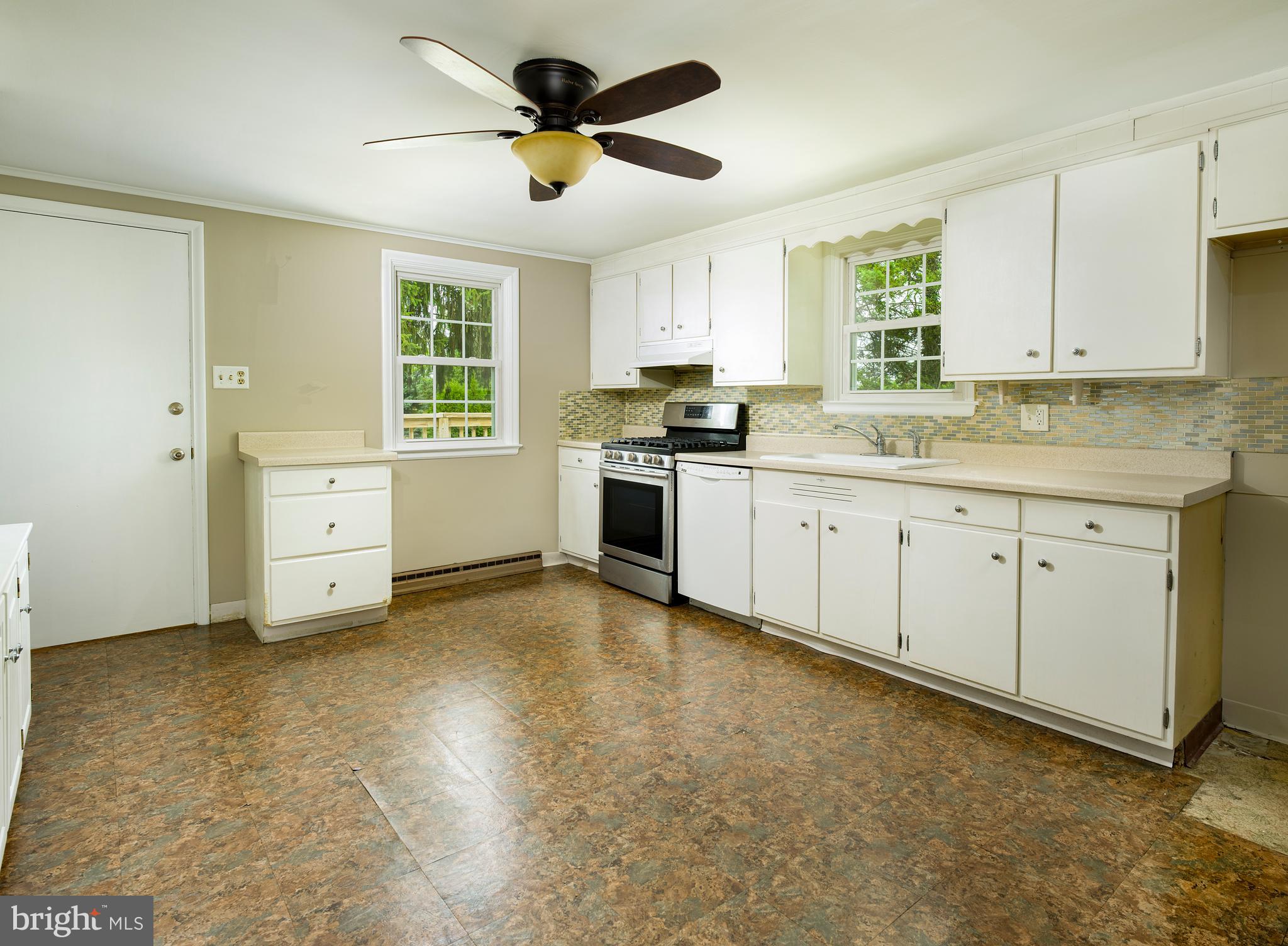 301 East Broad Street Reading, PA 19607 - Photo 9 of 19 Gallery Image 9