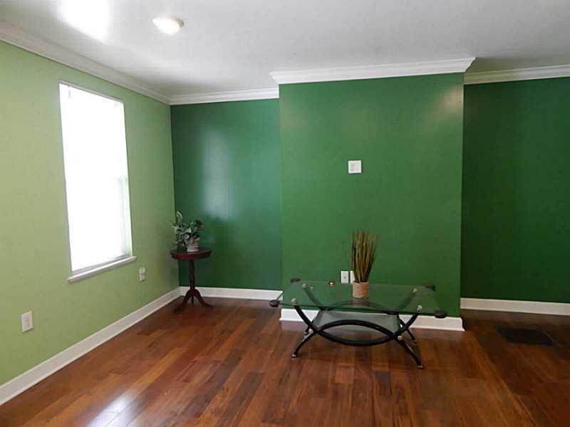 341 Four Mile Run Road Greenfield, PA 15207 - Photo 8 of 21 Living Room.