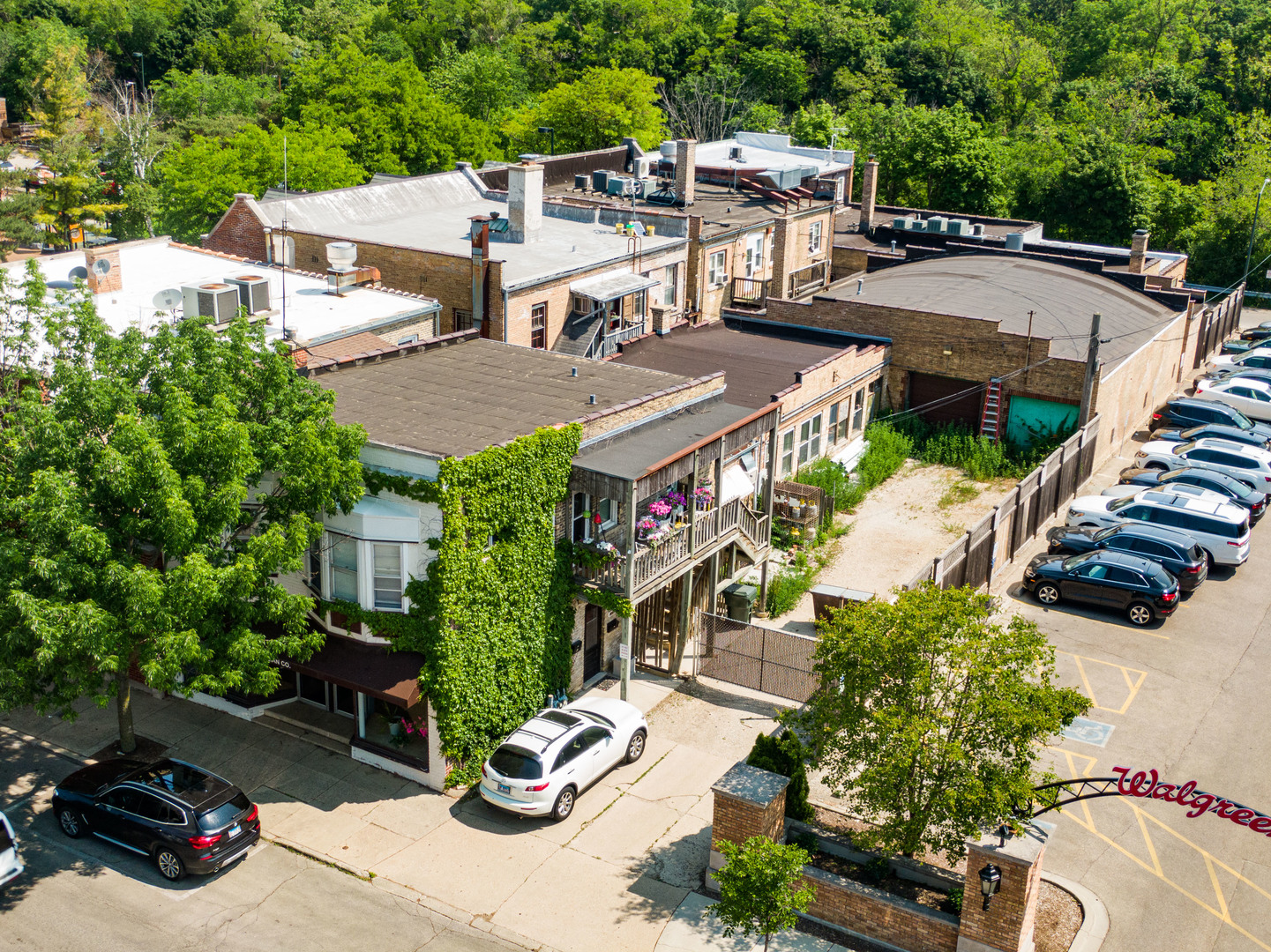 933 Green Bay Road Winnetka, IL 60093 - Photo 11 of 46 an aerial view of a house with garden space and street view