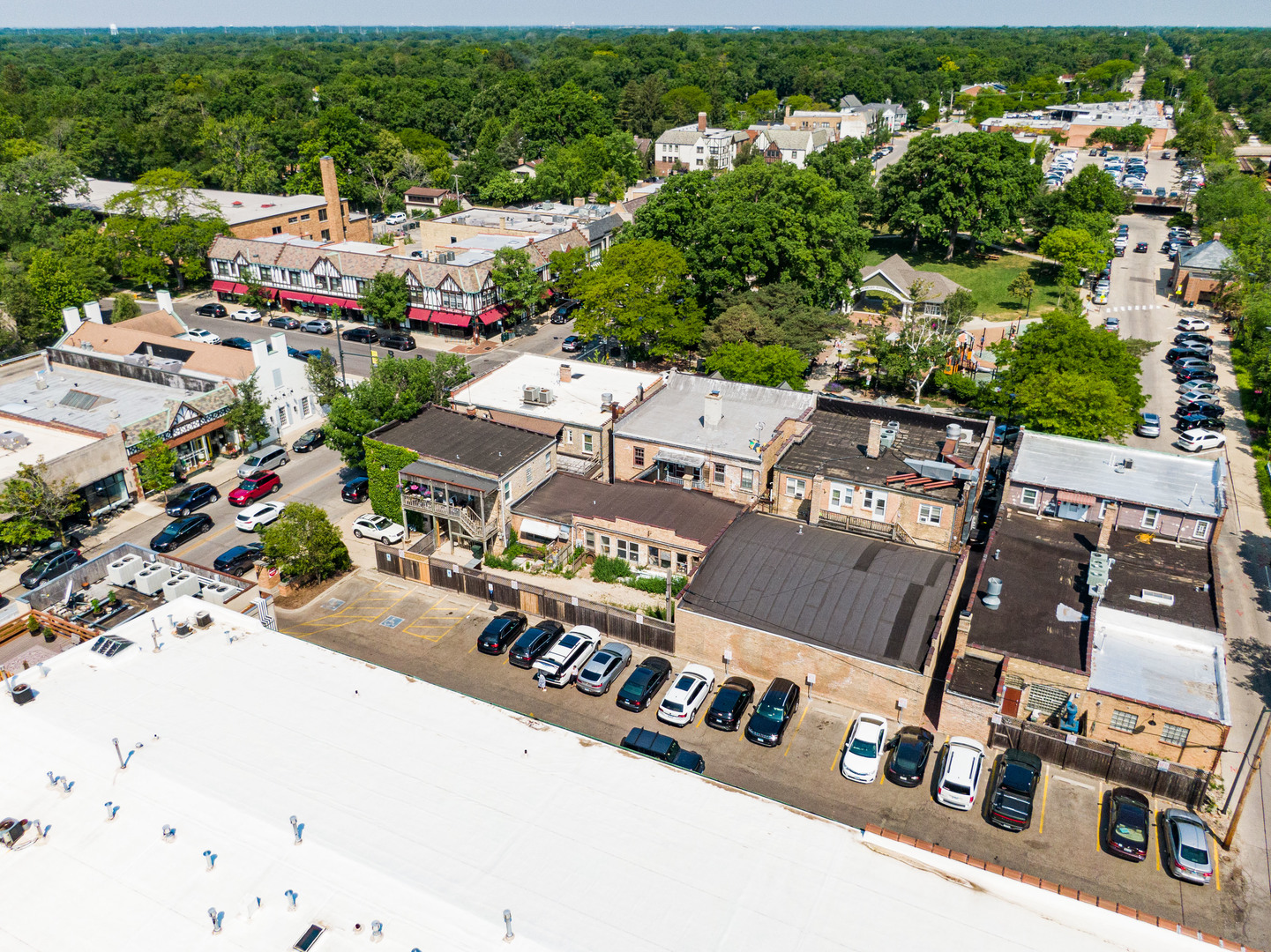 933 Green Bay Road Winnetka, IL 60093 - Photo 8 of 46 an aerial view of a city