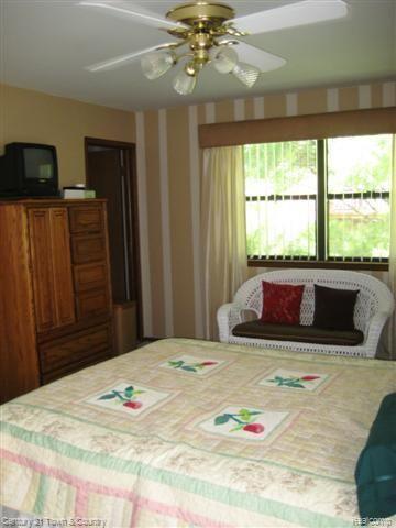 805 Stag Ridge Road Rochester, MI 48309 - Photo 19 of 24 Master bedroom