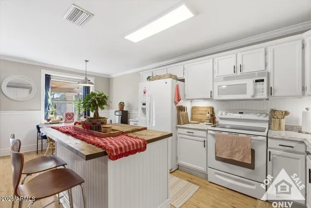 $995,000 | 3203 East Ellis Street, Mesa, AZ 85213