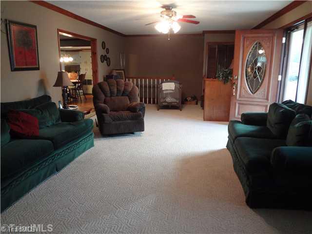 851 Reedy Creek Road Lexington, NC 27295 - Photo 4 of 10 Den/Family/Great Room.