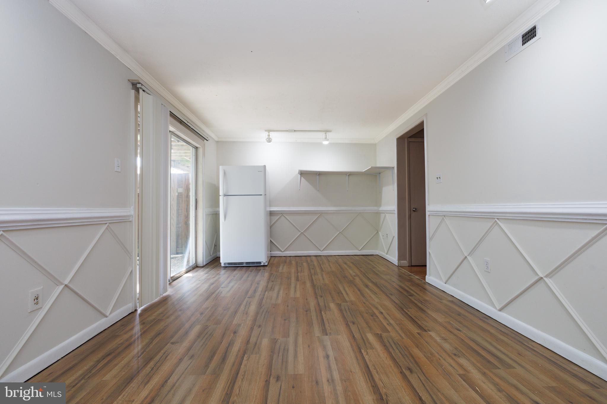 8233 Blue Ridge Court Manassas, VA 20109 - Photo 12 of 41 Gallery Image 12