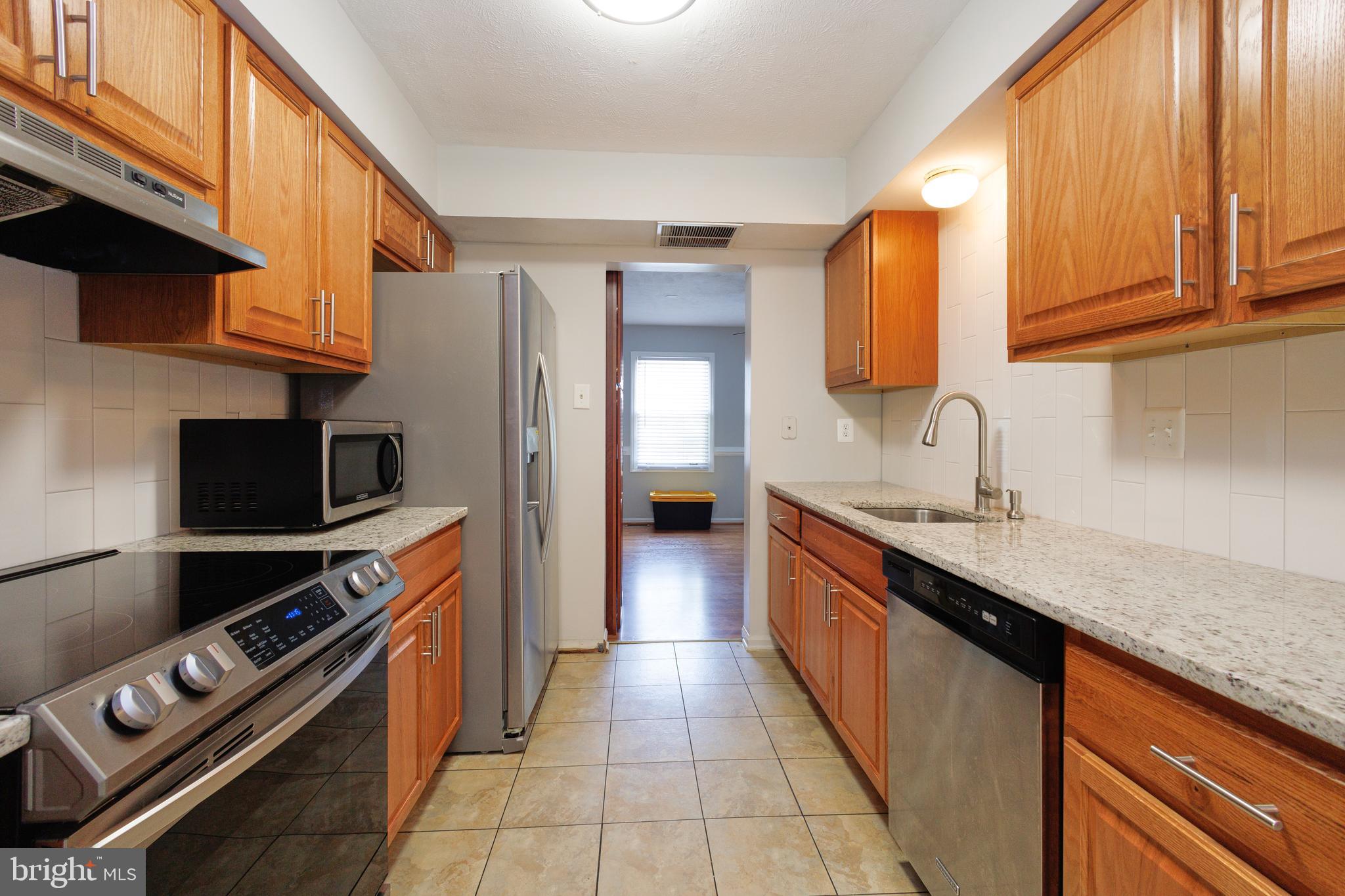 8233 Blue Ridge Court Manassas, VA 20109 - Photo 20 of 41 Gallery Image 20