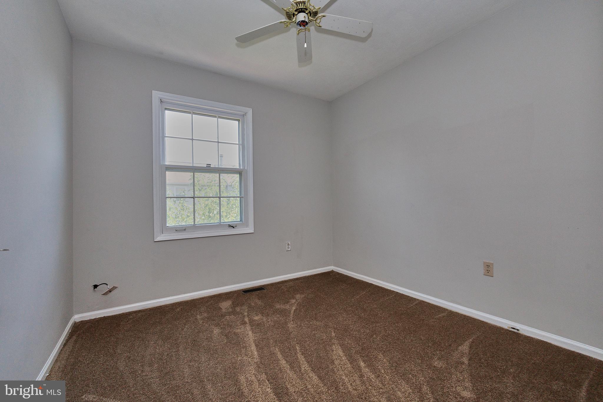 8233 Blue Ridge Court Manassas, VA 20109 - Photo 35 of 41 Gallery Image 35