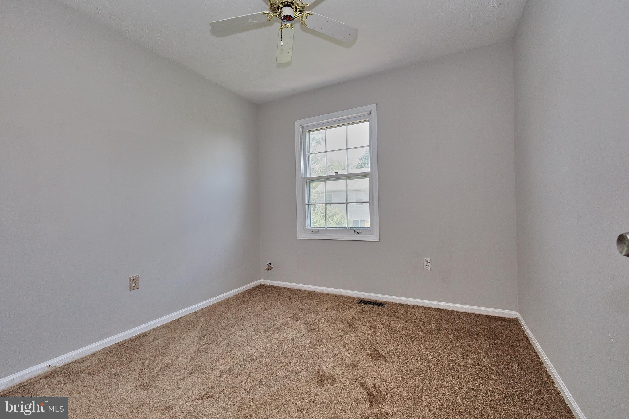 8233 Blue Ridge Court Manassas, VA 20109 - Photo 36 of 41 Gallery Image 36