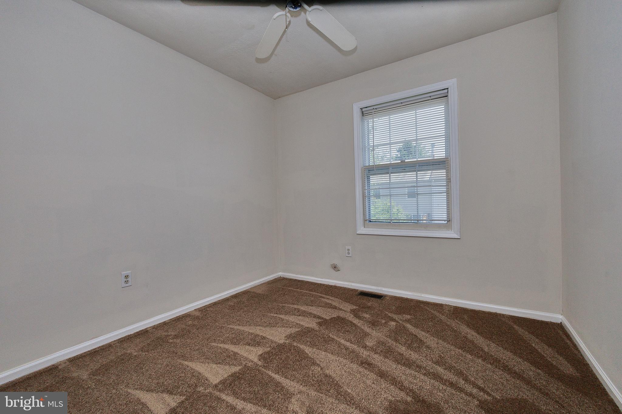 8233 Blue Ridge Court Manassas, VA 20109 - Photo 37 of 41 Gallery Image 37