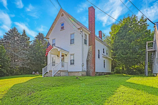$199,900 | 696 Crescent Avenue, Rumford, ME 04276