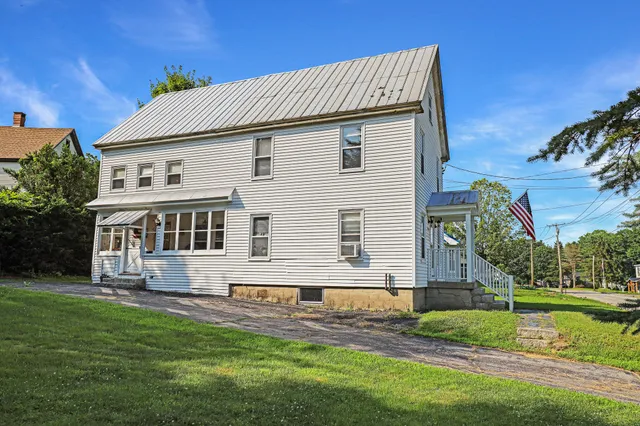 $199,900 | 696 Crescent Avenue, Rumford, ME 04276