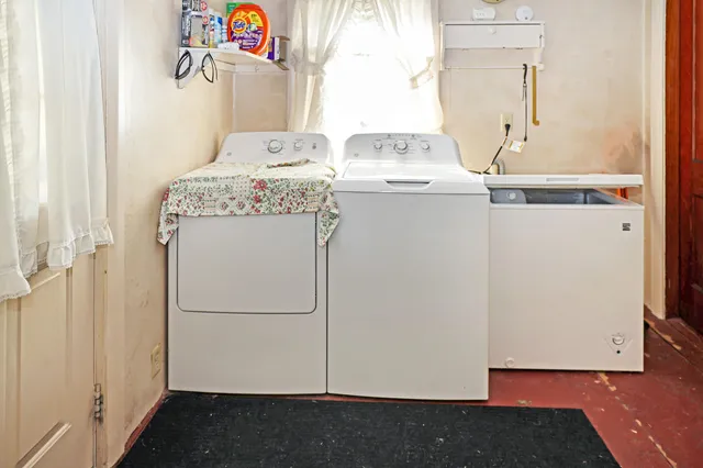 $199,900 | 696 Crescent Avenue, Rumford, ME 04276