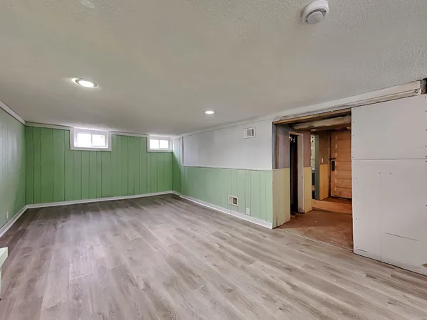 $1,915 | 3601 North Thomas Avenue, Minneapolis, MN 55412