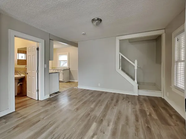 $1,915 | 3601 North Thomas Avenue, Minneapolis, MN 55412