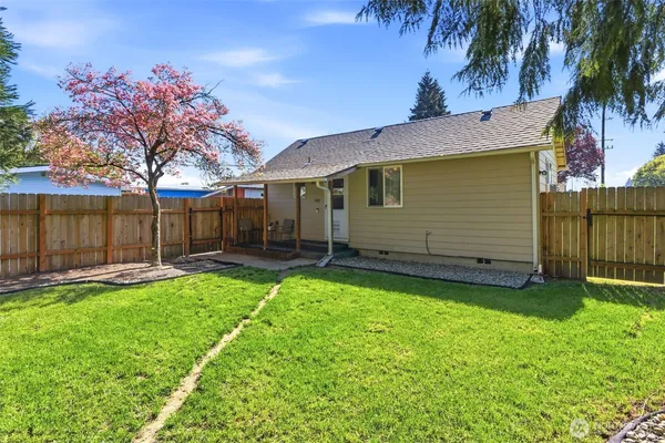 $350,000 | 2016 42nd Avenue, Longview, WA 98632