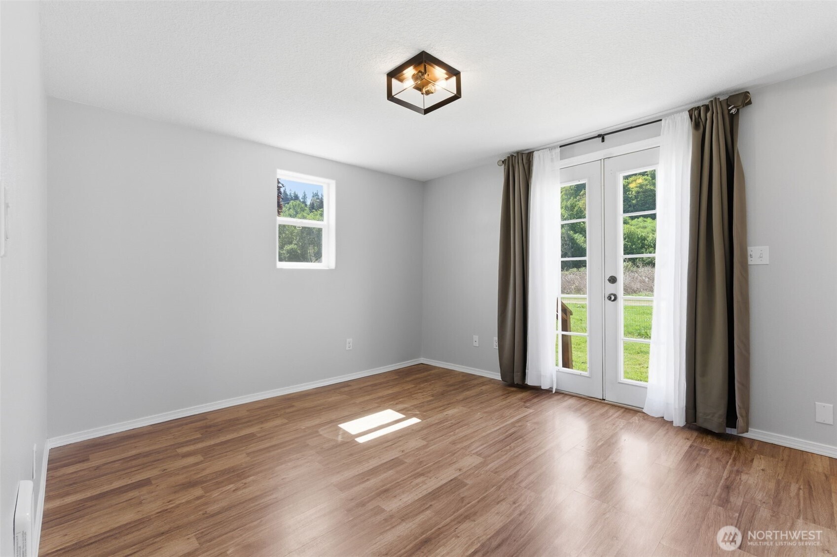 2016 42nd Avenue Longview, WA 98632 - Photo 23 of 32