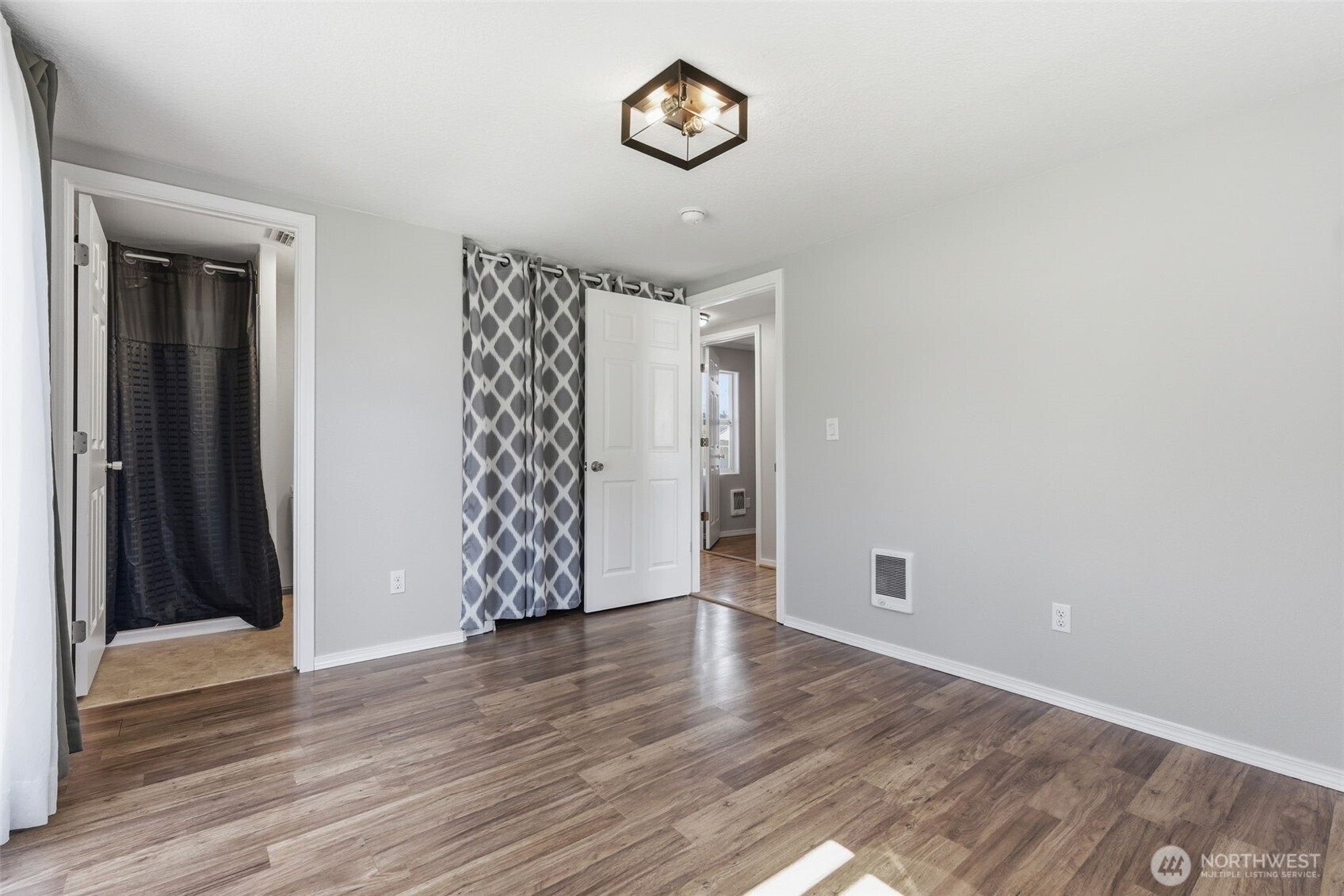 2016 42nd Avenue Longview, WA 98632 - Photo 24 of 32