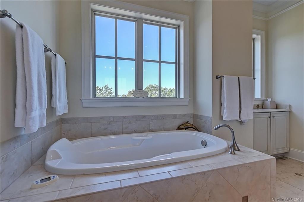 2823 Providence Road, Unit 147 Charlotte, NC 28211 - Photo 27 of 41 Gallery Image 27
