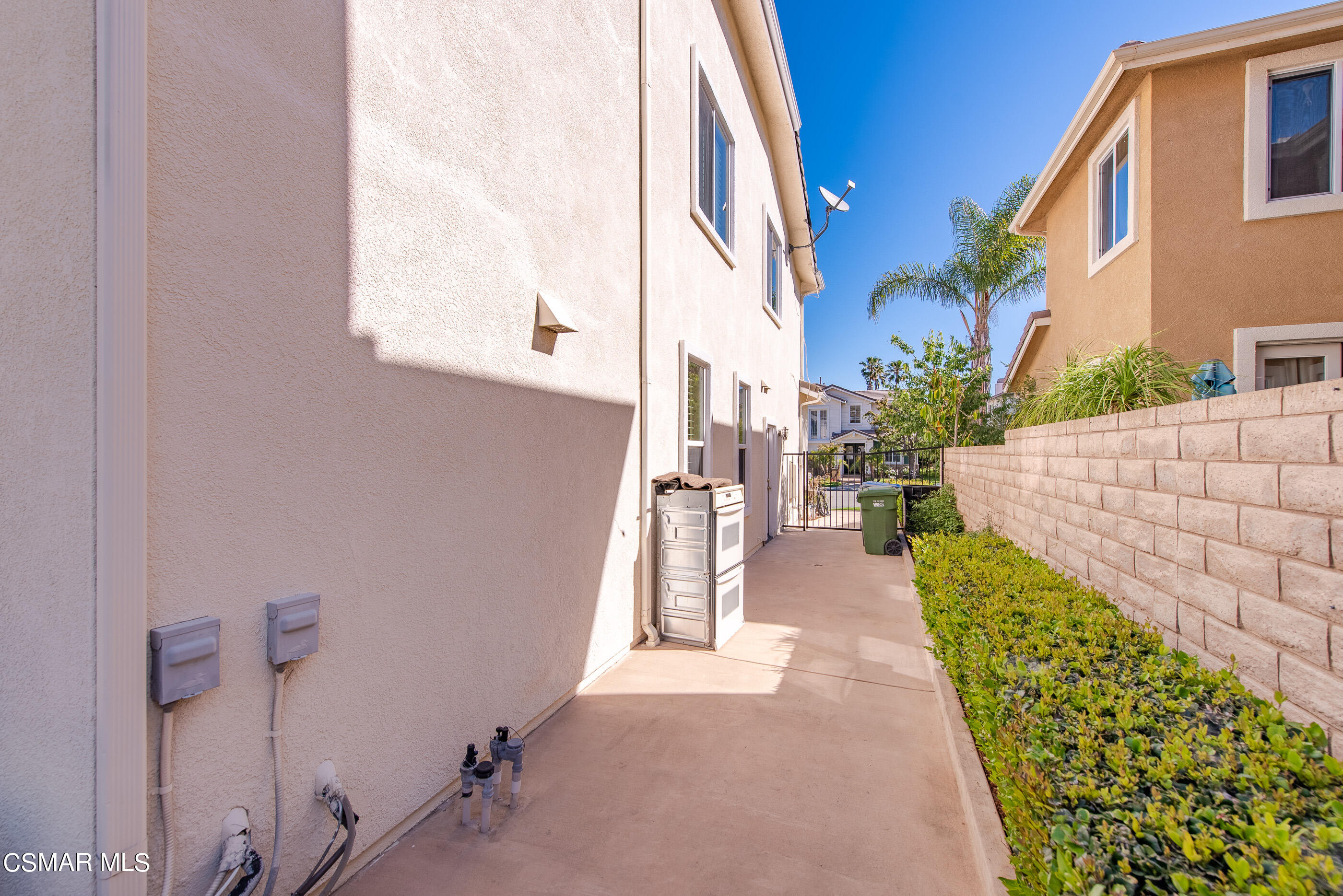 1567 Hidden Ranch Drive Simi Valley, CA 93063 - Photo 50 of 53 a view of a pathway both side of house