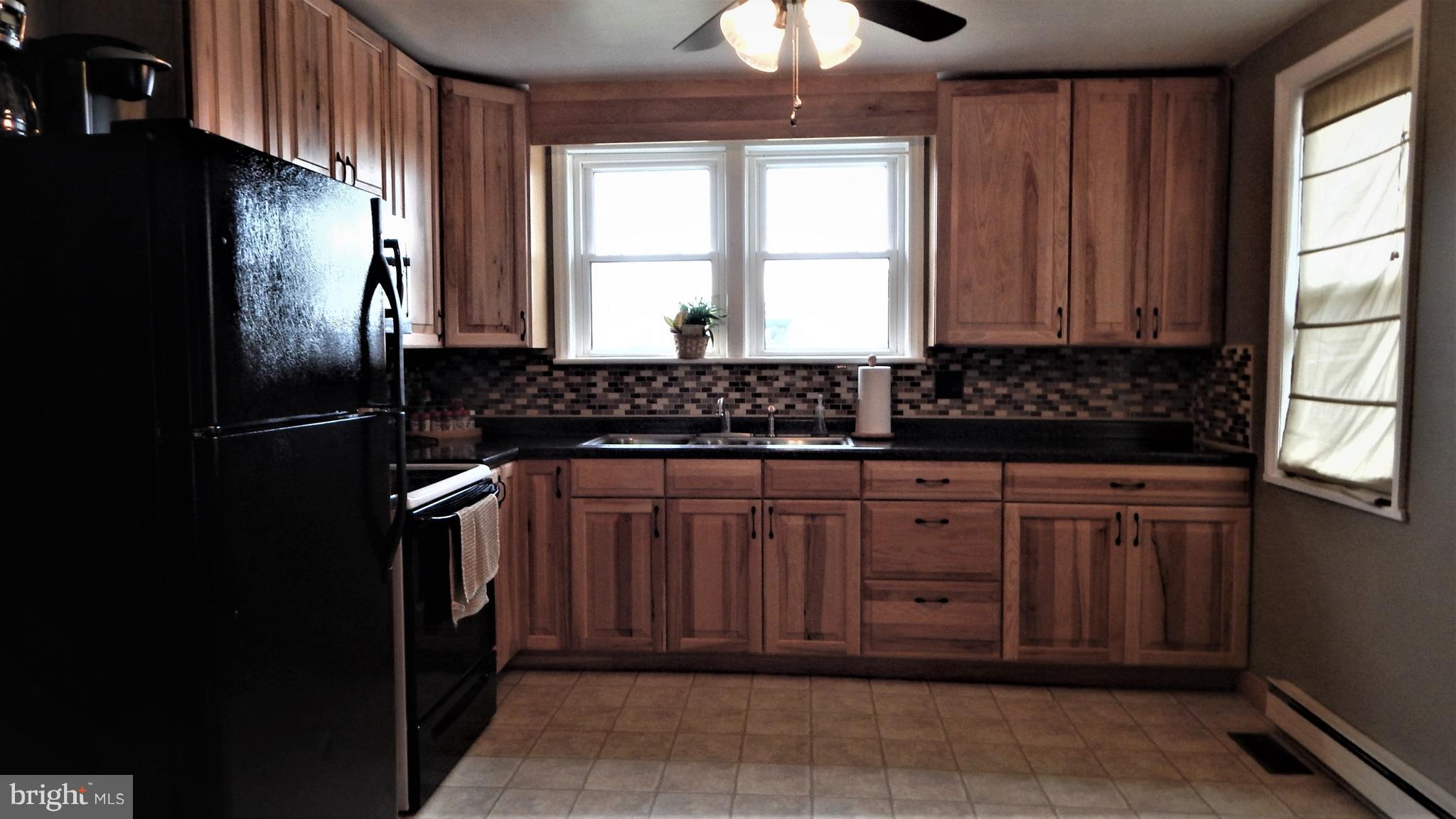 3658 Wayne Road Chambersburg, PA 17202 - Photo 3 of 24 Kitchen