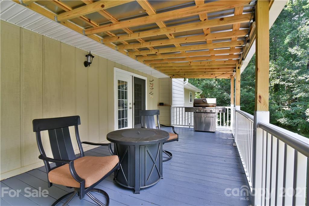 4077 Little River Road Hendersonville, NC 28739 - Photo 15 of 38 Gallery Image 15