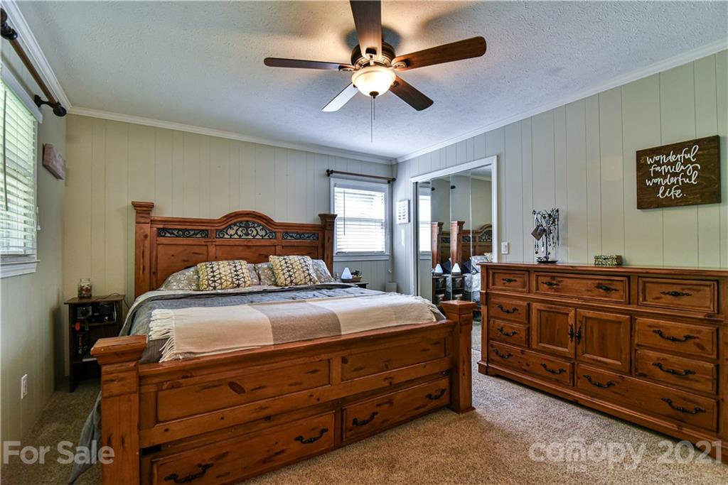 4077 Little River Road Hendersonville, NC 28739 - Photo 19 of 38 Gallery Image 19