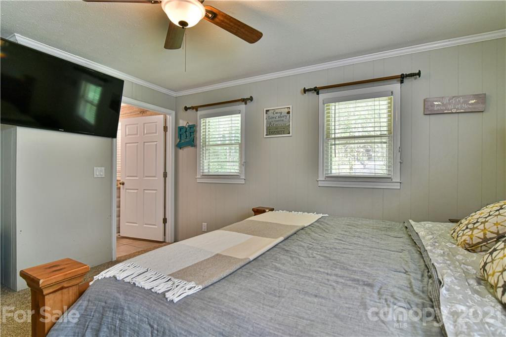 4077 Little River Road Hendersonville, NC 28739 - Photo 20 of 38 Gallery Image 20