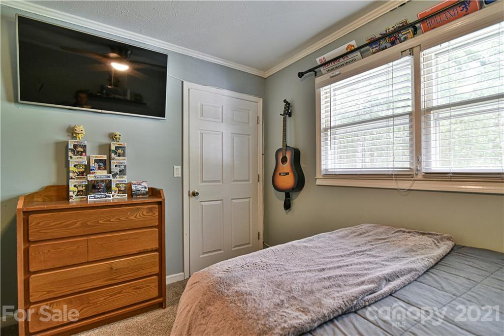 4077 Little River Road Hendersonville, NC 28739 - Photo 23 of 38 Gallery Image 23