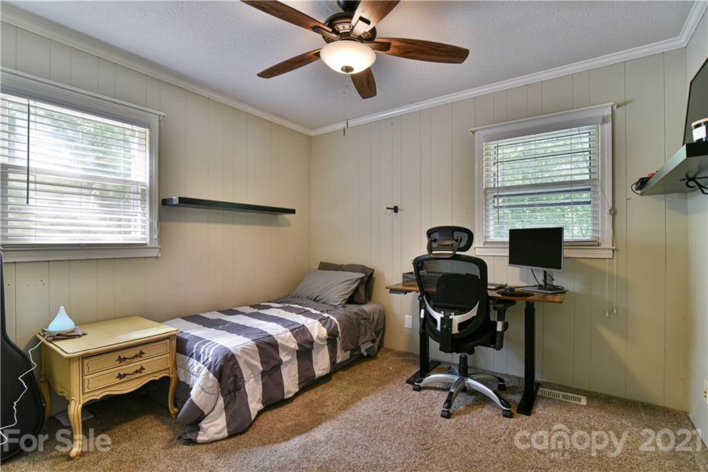 4077 Little River Road Hendersonville, NC 28739 - Photo 24 of 38 Gallery Image 24