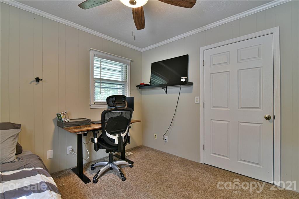 4077 Little River Road Hendersonville, NC 28739 - Photo 25 of 38 Gallery Image 25