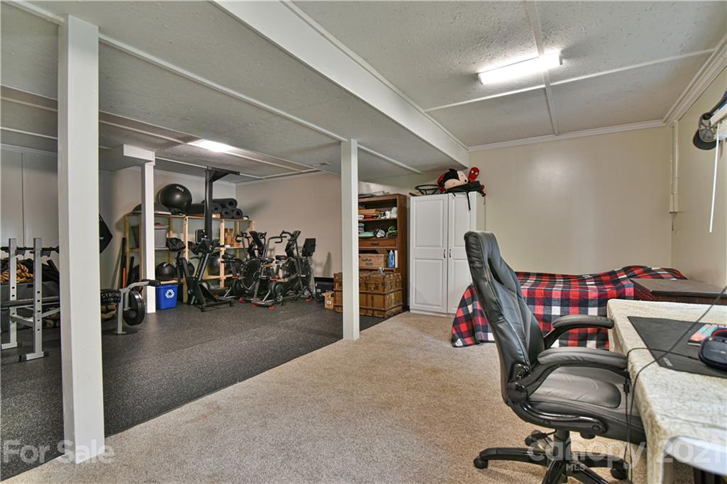 4077 Little River Road Hendersonville, NC 28739 - Photo 31 of 38 Gallery Image 31