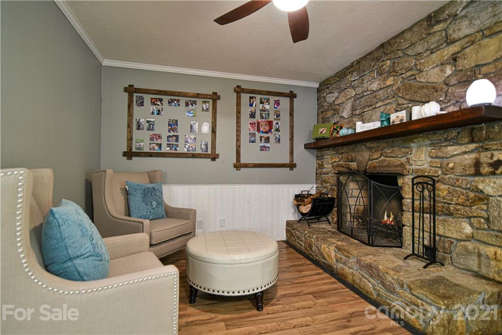 4077 Little River Road Hendersonville, NC 28739 - Photo 8 of 38 Gallery Image 8