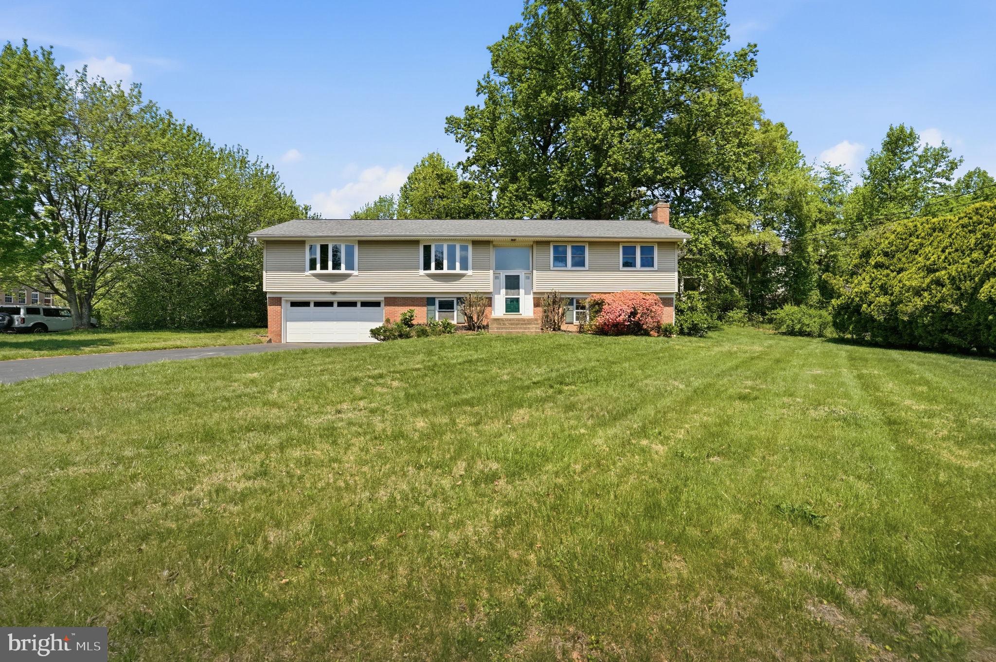 Welcome to 12106 Ruffin Drive, Fairfax VA 22030