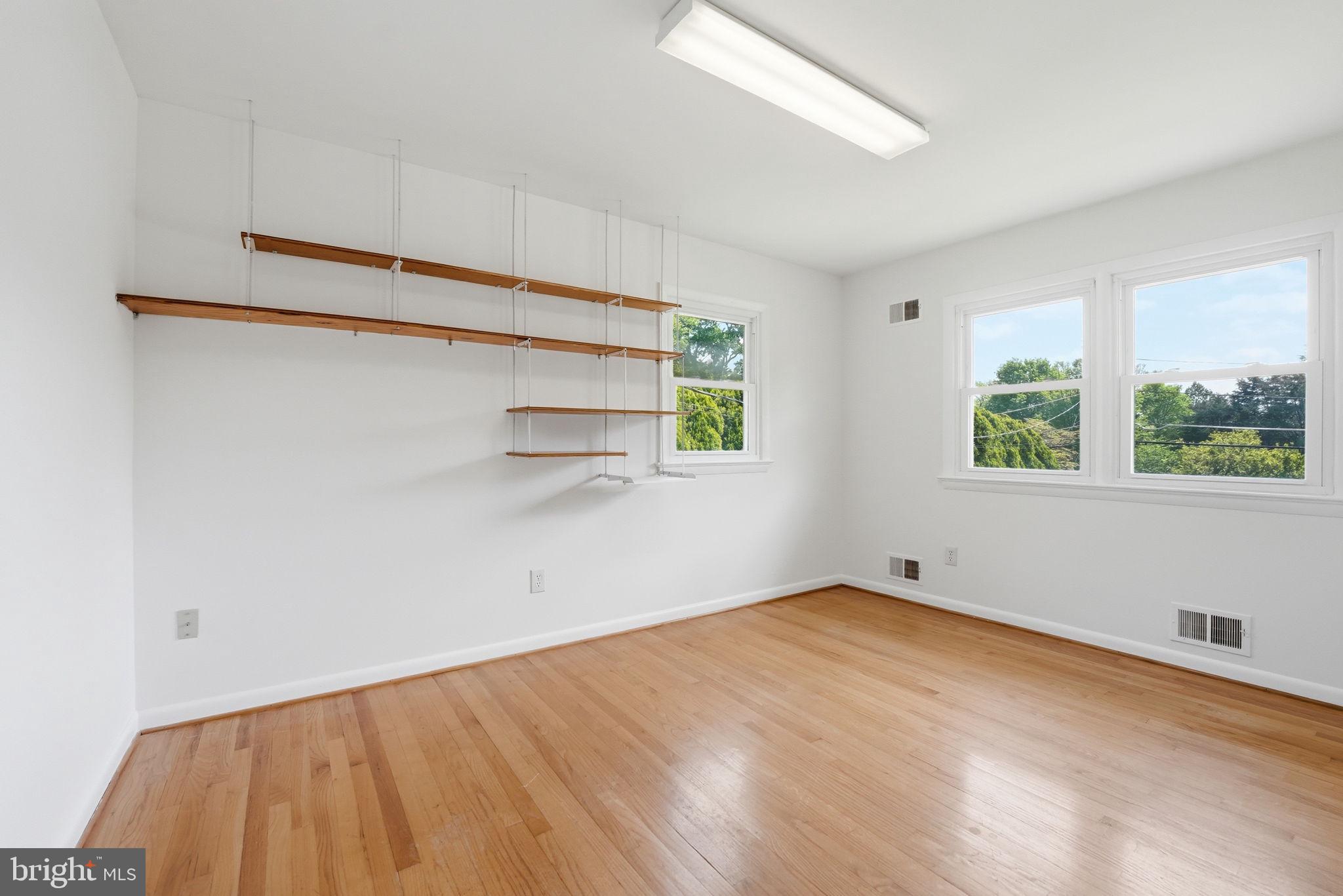 12106 Ruffin Drive Fairfax, VA 22030 - Photo 19 of 41 3rd Upper Level Bedroom