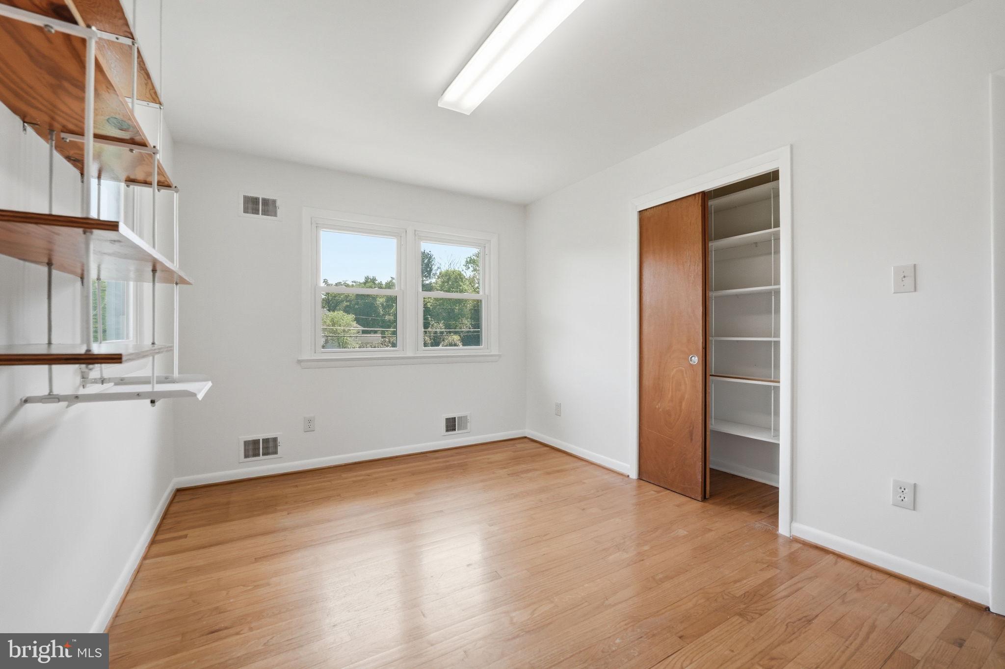 12106 Ruffin Drive Fairfax, VA 22030 - Photo 20 of 41 3rd Upper Level Bedroom