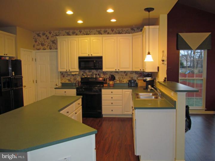 414 Winding Stream Road Spring City, PA 19475 - Photo 7 of 14 Kitchen