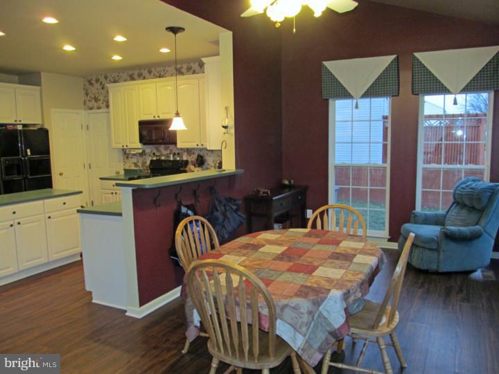 414 Winding Stream Road Spring City, PA 19475 - Photo 8 of 14 Breakfast Room